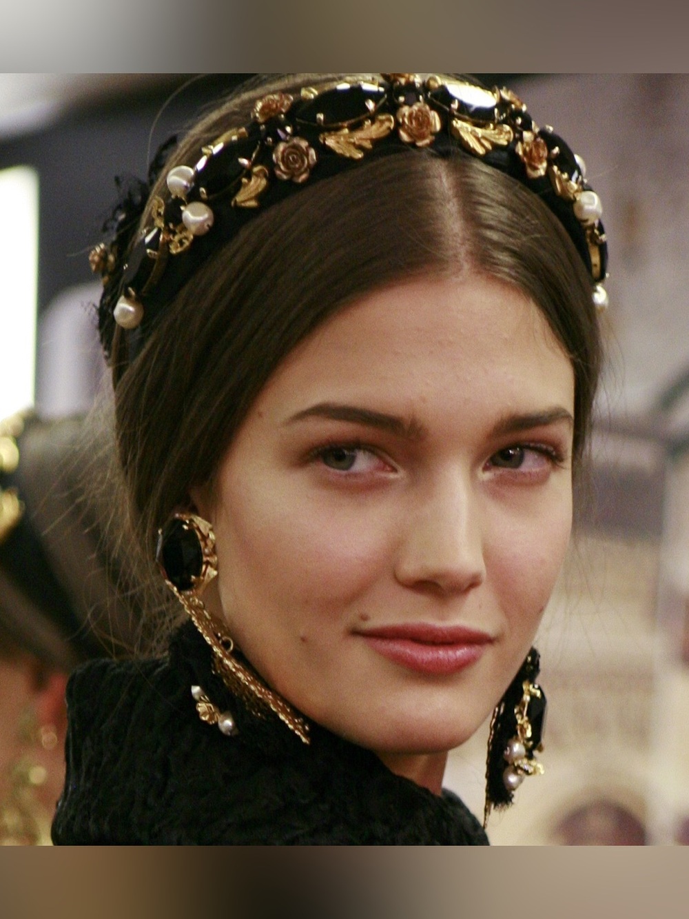 DOLCE & GABBANA Pearl Rose Embellished Headband - Picture 5 of 16